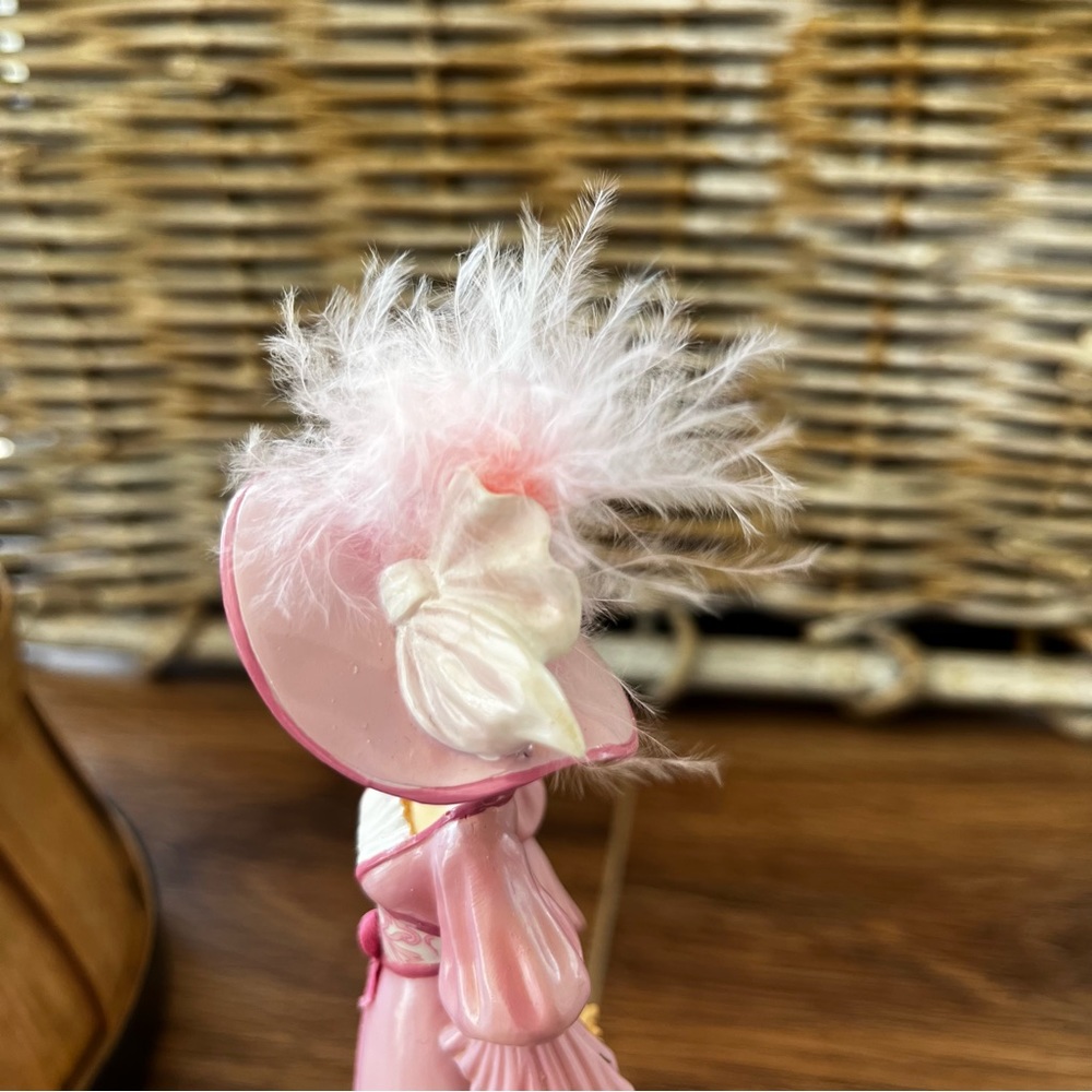 Damask Damsels for Hope Collection Ribbons of Support woman  figurine - Picture 5 of 6
